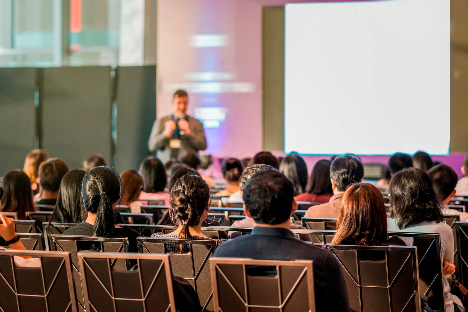 rear-view-of-audience-in-the-conference-hall-or-se-2026-01-05-06-35-37-utc